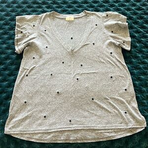 T.La Anthropologie Heather Grey Flutter Sleeve Tee Embroidered Black Dots Small